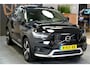 Volvo XC40 1.5 T5 Plug-in Hybrid 193kW/262pk DCT7 R-Design PANORAMADAK + HARMAN/KARDON + ADAPT.CRUISE + PILOT ASSIST + NAVI SENSUS + BLIS + EL.TREKHAAK + LANE ASSIST + EL.STOELEN + STOEL-&STUURVERWARMING + CAMERA + KEYLESS + PARKSENSOREN V&A + 19” LM-VELGEN!!