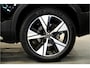 Volvo XC40 1.5 T5 Plug-in Hybrid 193kW/262pk DCT7 R-Design PANORAMADAK + HARMAN/KARDON + ADAPT.CRUISE + PILOT ASSIST + NAVI SENSUS + BLIS + EL.TREKHAAK + LANE ASSIST + EL.STOELEN + STOEL-&STUURVERWARMING + CAMERA + KEYLESS + PARKSENSOREN V&A + 19” LM-VELGEN!!