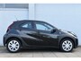 Toyota Aygo X 1.0 VVT-i MT Play 72 pk | Adaptive Cruise Control | Achteruitrijcamera | Handmatige Airco | Demonstratieauto, wordt mee gereden