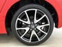 Toyota Yaris 1.5 Hybrid Style | Head-Up Display | Trekhaak | Dealeronderhouden | Half lederen interieur | Apple CarPlay/Android auto | Stoelverwarming |