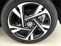Toyota C-HR / C-HR+ 1.8 Hybrid Dynamic Bi-Tone | Dealeronderhouden | Apple CarPlay/Android Auto | Cruise Control Adaptive | Navigatie | Parkeersensoren voor+achter |