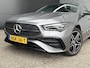 Mercedes-Benz CLA 250 e Star Edition AMG | Night Pakket | Panoramadak | Dodehoekassistent | Sfeerverlichting | Stoelverwarming | Parkeersensoren | Achteruitrijcamera | Elektrisch Inklapbare Buitenspiegels