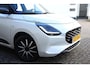 Suzuki Swift 1.2 Comfort Smart Hybrid | DEMO-deal!! | Casual Sport pakket | tot 10 jaar fabrieksgarantie of 200.000 KM! |