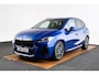 BMW 2-Serie Active Tourer 220i M Sport - Trekhaak - Panoramadak - Driving Assistant Professional - Head up - Harman Kardon - Sportstoelen - INNOVATION PACK - Elektrisch verwarmde voorstoelen - Getinte Ruiten -