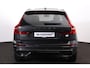 Volvo XC60 T6 Recharge AWD Ultimate Dark - Panorama/schuifdak - IntelliSafe Assist & Surround - 360º Camera - Harman/Kardon audio - Adaptieve LED koplampen - Verwarmde voorstoelen, stuur & achterbank - Parkeersensoren voor & achter - Elektr. bedienb. voorstoelen met geheugen - Head up display - Draadloze tel. lader - Standkachel - Extra getint glas - Elektr. inklapbare trekhaak - 20' LMV
