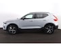 Volvo XC40 B3 Plus Dark - Panorama/schuifdak - IntelliSafe Assist & Surround - Harman/Kardon audio - Adaptieve LED koplampen - Parkeercamera achter - Parkeersensoren voor & achter - Elektr. bedienb. voorstoelen met geheugen links - Draadloze tel. lader - Extra getint glas - Elektr. inklapbare trekhaak - 18' LMV