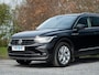 Volkswagen Tiguan 1.5 TSI Elegance // winter pakket // PDC // ACC