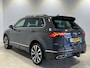 Volkswagen Tiguan 1.4 TSI eHybrid R-Line Business | Navigatie | LM Velgen 20" | Elektrisch Uitklapbare Trekhaak | Cruise Control Adaptief | Airco | PDC Voor en Achter |