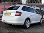 Skoda Fabia Combi 1.0 Style Business - Navigatie - Climate Controle - Trekhaak - Parkeersens V+A