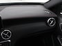 Mercedes-Benz A-klasse 180 AMG | Panoramadak | Leder | Stoelverwarming | Park Assist | Navigatie | Cruise control | Sportstoelen | Bi-Xenon | AMG Exclusiefpakket | Origineel NL