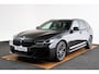 BMW 5-Serie Touring 530e M Sport - Active Cruise Control - Parking/Driving Assistant - Sportstoelen - Elektrisch verwarmde voorstoelen - Getinte Ruiten - Ambiance verlichting - M Koplampen Shadow Line -
