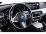 BMW 5-Serie Touring 530e M Sport - Active Cruise Control - Parking/Driving Assistant - Sportstoelen - Elektrisch verwarmde voorstoelen - Getinte Ruiten - Ambiance verlichting - M Koplampen Shadow Line -