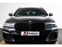 BMW 5-Serie Touring 530e M Sport - Active Cruise Control - Parking/Driving Assistant - Sportstoelen - Elektrisch verwarmde voorstoelen - Getinte Ruiten - Ambiance verlichting - M Koplampen Shadow Line -