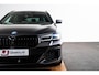 BMW 5-Serie Touring 530e M Sport - Active Cruise Control - Parking/Driving Assistant - Sportstoelen - Elektrisch verwarmde voorstoelen - Getinte Ruiten - Ambiance verlichting - M Koplampen Shadow Line -