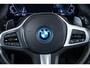 BMW 5-Serie Touring 530e M Sport - Active Cruise Control - Parking/Driving Assistant - Sportstoelen - Elektrisch verwarmde voorstoelen - Getinte Ruiten - Ambiance verlichting - M Koplampen Shadow Line -