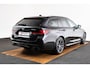 BMW 5-Serie Touring 530e M Sport - Active Cruise Control - Parking/Driving Assistant - Sportstoelen - Elektrisch verwarmde voorstoelen - Getinte Ruiten - Ambiance verlichting - M Koplampen Shadow Line -