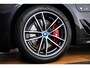 BMW 5-Serie Touring 530e M Sport - Active Cruise Control - Parking/Driving Assistant - Sportstoelen - Elektrisch verwarmde voorstoelen - Getinte Ruiten - Ambiance verlichting - M Koplampen Shadow Line -