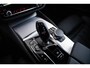 BMW 5-Serie Touring 530e M Sport - Active Cruise Control - Parking/Driving Assistant - Sportstoelen - Elektrisch verwarmde voorstoelen - Getinte Ruiten - Ambiance verlichting - M Koplampen Shadow Line -