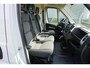 Fiat Ducato 35 2.3 MultiJet L3H2 |GRIJS |Automaat |180 pk |3500 KG |Trekhaak |EURO6 |1e eigenaar |Camperbasis |Camera |Cruise |Navi |Camperbasis |LED