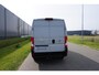 Fiat Ducato 35 2.3 MultiJet L3H2 |GRIJS |Automaat |180 pk |3500 KG |Trekhaak |EURO6 |1e eigenaar |Camperbasis |Camera |Cruise |Navi |Camperbasis |LED