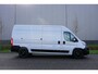 Fiat Ducato 35H 2.2 MultiJet L3H2 in Topstaat |180 pk |Automaat |Expeditie Grijs |Camera |Cruise |Navi |Nieuwe model |Trekhaak |Digitaal dashboard |Carplay |3500 KG |1e eigenaar