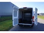 Citroën Jumper 2.2 BlueHDi 140 S&S L2H2 3.5t in Topstaat |Trekhaak |Betimmering |2e airbag |Groot scherm |Standkachel |Stoelverwarming |Keyless entry en start |Camera |Cruise |Navi |3500 KG