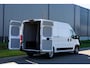 Citroën Jumper 2.2 BlueHDi 140 S&S L2H2 3.5t in Topstaat |Trekhaak |Betimmering |2e airbag |Groot scherm |Standkachel |Stoelverwarming |Keyless entry en start |Camera |Cruise |Navi |3500 KG