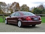 Mercedes-Benz E-klasse 500 Elegance V8 AUTOMAAT | Als nieuw en met volledige historie | Massagestoelen | Adaptieve Cruise-Control | Luchtvering | Climate Control | Schuifdak | Xenon | VOL VOL OPTIE S NIEUWSTAAT