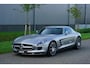 Mercedes-Benz SLS Coupé 6.3 AMG |Alubeam Silver |2.217 KM |1e eigenaar |Nieuwstaat |6,3 liter V8 |Duitse auto met historie |Achteruitrijcamera |Bang & Olufsen | VOL VOL OPTIE S | Een droom voor liefhebbers |