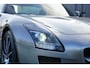Mercedes-Benz SLS Coupé 6.3 AMG |Alubeam Silver |2.217 KM |1e eigenaar |Nieuwstaat |6,3 liter V8 |Duitse auto met historie |Achteruitrijcamera |Bang & Olufsen | VOL VOL OPTIE S | Een droom voor liefhebbers |