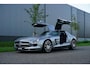 Mercedes-Benz SLS Coupé 6.3 AMG |Alubeam Silver |2.217 KM |1e eigenaar |Nieuwstaat |6,3 liter V8 |Duitse auto met historie |Achteruitrijcamera |Bang & Olufsen | VOL VOL OPTIE S | Een droom voor liefhebbers |