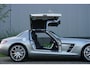 Mercedes-Benz SLS Coupé 6.3 AMG |Alubeam Silver |2.217 KM |1e eigenaar |Nieuwstaat |6,3 liter V8 |Duitse auto met historie |Achteruitrijcamera |Bang & Olufsen | VOL VOL OPTIE S | Een droom voor liefhebbers |