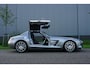 Mercedes-Benz SLS Coupé 6.3 AMG |Alubeam Silver |2.217 KM |1e eigenaar |Nieuwstaat |6,3 liter V8 |Duitse auto met historie |Achteruitrijcamera |Bang & Olufsen | VOL VOL OPTIE S | Een droom voor liefhebbers |