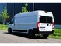 Fiat Ducato 3.5T L3H2 47 kWh met Snellaad functie |Navigatie |Climate Control |Achteruitrijcamera |LED |DAB+ |Airbags voor en zijkant |Nieuwstaat |Expeditie grijs |Laadruimte volledig bekleed | VOL VOL OPTIE S