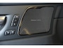 Volvo XC60 T6 Automaat Plug-in hybrid AWD Plus Black Edition | Luchtvering | Head-Up Display | Schuif/Kantel-Panoramadak | Harman Kardon Premium Audio | 21 inch Lichtmetalen Wielen | Volvo Guard Alarm |