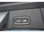 Volvo V90 2.0 T4 Business Sport | Trekhaak | Schuif/kantel Panoramadak | BLIS | Adaptieve cruise control | Pilot assist | Stoel + Stuurverwarming | Leder | Elektrisch verstelbare stoelen |