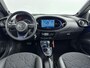 Toyota Aygo X 1.0 VVT-i S-CVT Envy | Automaat | Elektrisch vouwdak | Navigatie | Keyless | LED  | Camera | Apple Carplay / Android Auto | Adaptive Cruise | Clima | 18 inch