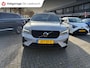 Volvo XC40 1.5 T4 Plug-in hybrid Plus Dark / Panorama-dak / Harman-Kardon / camera / stuur en stoel verwarming