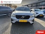Volvo XC40 1.5 T4 Plug-in hybrid Plus Dark / Panorama-dak / Harman-Kardon / camera / stuur en stoel verwarming