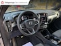 Volvo XC40 1.5 T4 Plug-in hybrid Plus Dark / Panorama-dak / Harman-Kardon / camera / stuur en stoel verwarming