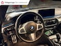 BMW 5-Serie Touring 530e xDrive High Executive M-sport / leer / pano / navi / head-up / Apple carplay