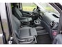 Mercedes-Benz Vito 119 CDI Lang DC Comfort 4X4 | 190PK | Face lift Uitvoering 2024 |5 persoons |Trekhaak |Adaptive cruise |Multibeam LED |Carplay en Android auto |Rondom Camera s| Standkachel | Leren bekleding | Clima | 2 schuifdeuren | 2 achterdeuren | VOL VOL VOL OPTIES