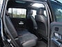 Mercedes-Benz GLB 200 Business Solution AMG 7 persoons | Panoramadak | Trekhaak | Burmester | Sfeerverlichting | Camera |