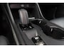 Volvo XC40 T2 Business Pro - IntelliSafe Assist & Surround - Parkeercamera achter - Verwarmde voorstoelen & stuur - Lederen bekleding - Parkeersensoren voor & achter - Drive-Mode Settings - 18' LMV
