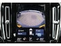 Volvo XC40 T2 Business Pro - IntelliSafe Assist & Surround - Parkeercamera achter - Verwarmde voorstoelen & stuur - Lederen bekleding - Parkeersensoren voor & achter - Drive-Mode Settings - 18' LMV