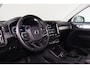 Volvo XC40 T2 Business Pro - IntelliSafe Assist & Surround - Parkeercamera achter - Verwarmde voorstoelen & stuur - Lederen bekleding - Parkeersensoren voor & achter - Drive-Mode Settings - 18' LMV