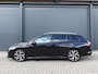 Volkswagen Golf Variant 1.5 eTSI 150pk DSG-7 R-Line Business RIJKLAAR IQ LED ELEKTR TREKHAAK HARMAN KARDON WINTERPAKET BLINDSPOT PARK ASSIST