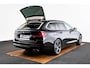BMW 5-Serie Touring 530e xDrive Trekhaak - Panoramadak - Driving Assistant Professional - Head up - High Beam Assistant - Sportstoelen - Elektrisch verwarmbare/verstelbare stoelen - Comfort Access - Parking Assistant -