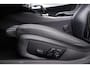 BMW 5-Serie Touring 530e xDrive Trekhaak - Panoramadak - Driving Assistant Professional - Head up - High Beam Assistant - Sportstoelen - Elektrisch verwarmbare/verstelbare stoelen - Comfort Access - Parking Assistant -