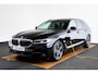 BMW 5-Serie Touring 530e xDrive Trekhaak - Panoramadak - Driving Assistant Professional - Head up - High Beam Assistant - Sportstoelen - Elektrisch verwarmbare/verstelbare stoelen - Comfort Access - Parking Assistant -